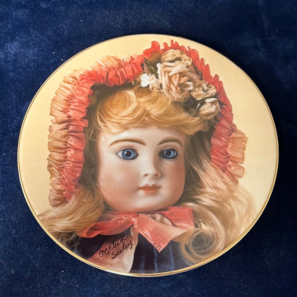 VTG Old French Dolls Plate